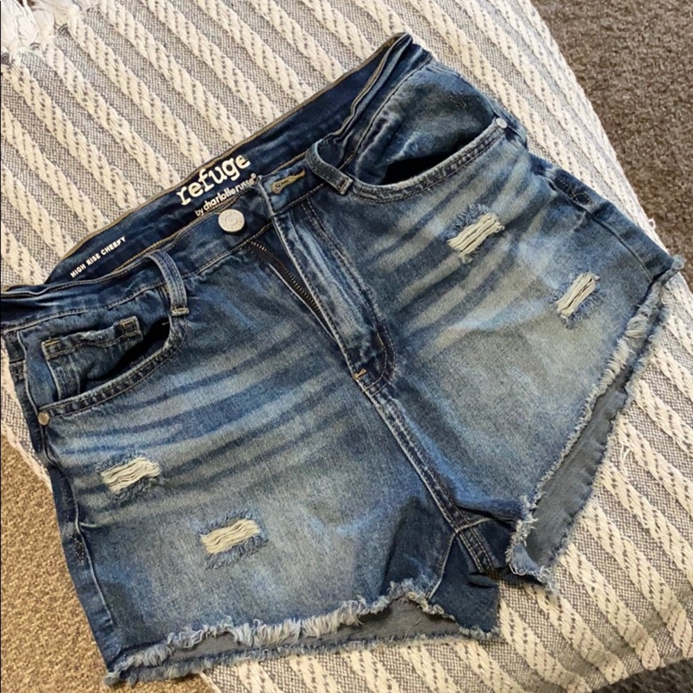 High Rise Refuge distressed jean shorts Sz 8
